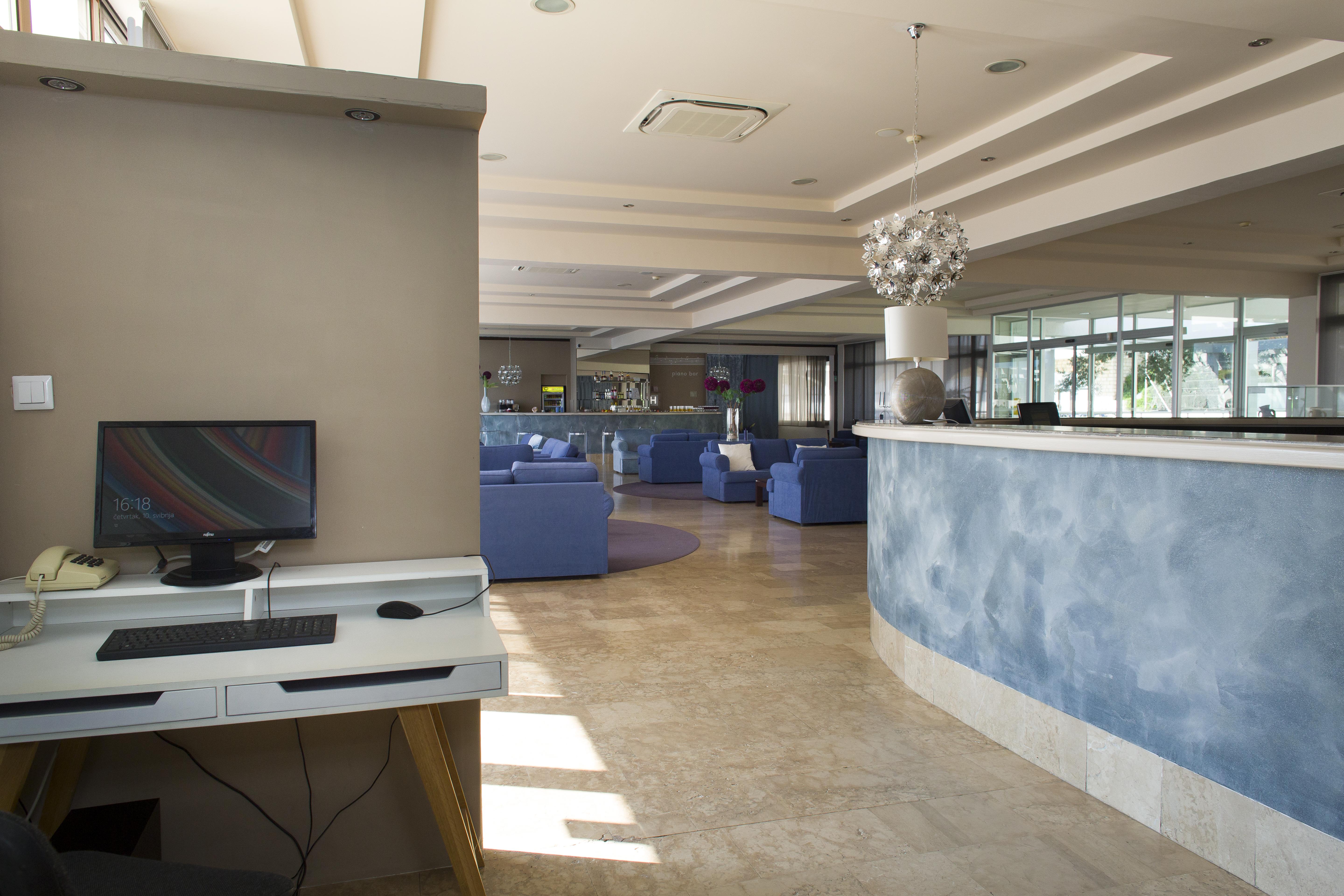 Hotel Labineca グラダツ エクステリア 写真